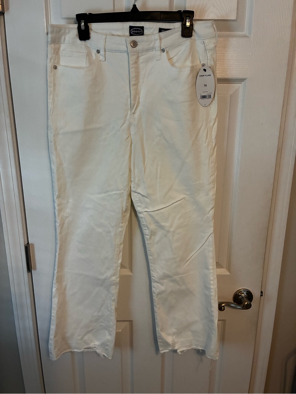 Scoop NYC White Crop Flare Jeans